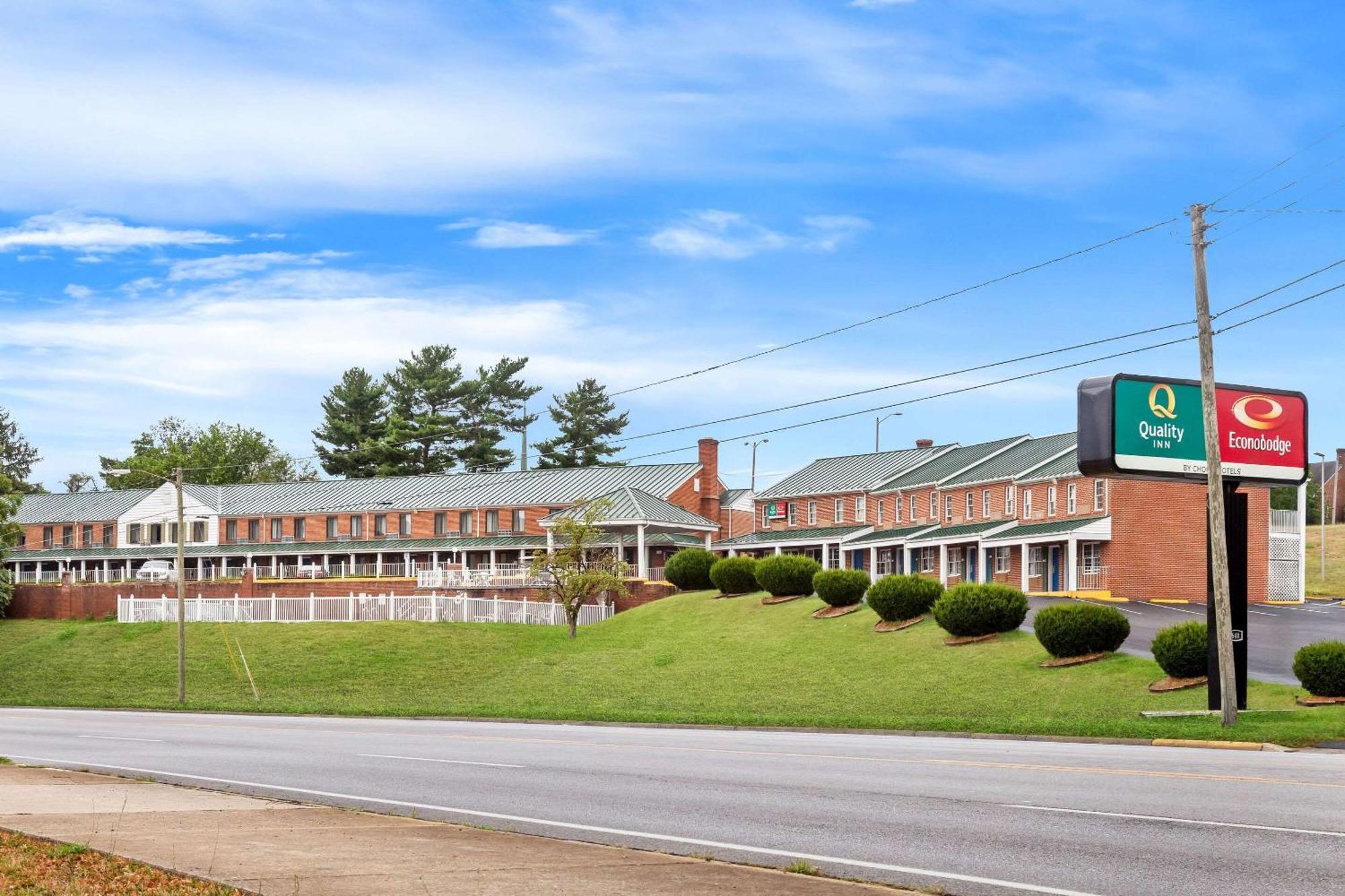 Econo Lodge Waynesboro - Skyline Drive Exterior photo